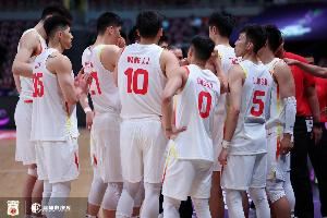 沖擊四強(qiáng)是務(wù)實(shí)目標(biāo)？中國(guó)男籃5分勝沙特 首戰(zhàn)表現(xiàn)究竟是什么水平