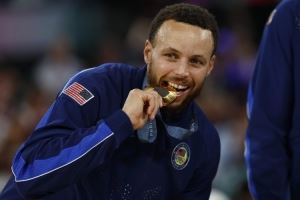 和庫里一起重溫奧運！勇士官博：他的第一次奧運 第一枚奧運金牌