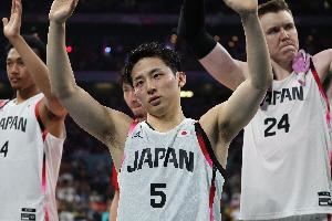 楊毅：不要說日本隊(duì)水平多高 沒河村永輝八村霍金斯其他人玩不動(dòng)
