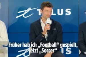入鄉(xiāng)隨俗！穆勒亮相溫哥華白浪：我之前踢Football，現(xiàn)在踢Soccer