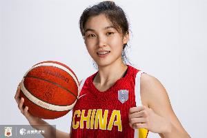 新華社：這位27歲的中國(guó)女籃新人，只想做好當(dāng)下