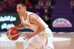 高詩巖：大家都知道這次男籃選人比較爭議 我自己也是憋著這口氣