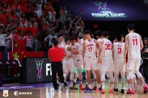媒體人：中國(guó)男籃一開(kāi)始就不被看好 贏球都未曾得到最真摯的祝福