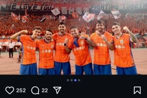 澤卡社媒慶祝：4萬(wàn)人一同歡呼助威，經(jīng)典對(duì)決6-0大勝國(guó)安