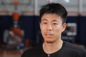 自己能給上海隊帶來什么經(jīng)驗？張鎮(zhèn)麟：關(guān)鍵回合保持好心態(tài)很重要
