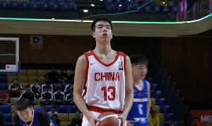 沖鋒陷陣！張懿趙杰21中10砍全場最高24分外加6板6助 三分4中2