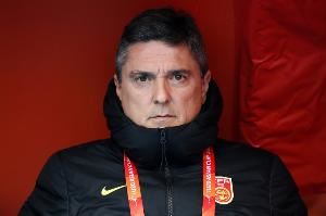 媒體人:東亞杯讓久爾杰維奇轉正討論終止，這次U23讓安東尼奧現形