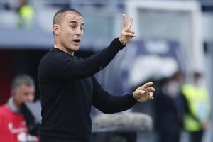 粵媒：卡納瓦羅執(zhí)教未能展現(xiàn)出獨當(dāng)一面的能力，優(yōu)勢是情商一流