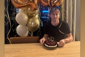 姆巴佩轉(zhuǎn)發(fā)莫德里奇慶生照片：生日快樂，兄弟??