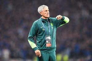 塞蒂恩：我們從賽季初就堅(jiān)持自己的東西，不會(huì)因?qū)κ指淖兗紤?zhàn)術(shù)