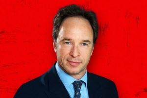 TA：阿森納高層劉易斯之所以離任，因?yàn)樗男惺嘛L(fēng)格充滿爭(zhēng)議