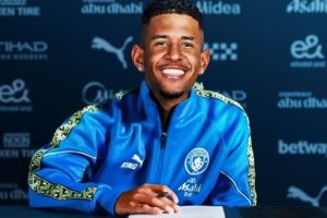 押寶！英媒：曼城拒絕熱刺7000萬報價薩維尼奧，擔(dān)心成帕爾默第二