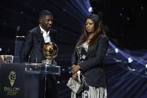 法媒：法國前總統(tǒng)薩科齊將一記者誤認為登貝萊母親，鬧了個烏龍