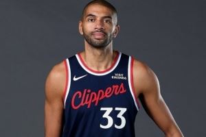 還有油！巴圖姆曬定妝照：開(kāi)啟生涯第18個(gè)賽季