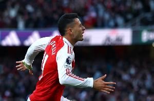 馬丁內(nèi)利：約克雷斯一個(gè)賽季能進(jìn)30-40個(gè)，我們會(huì)多給他傳球