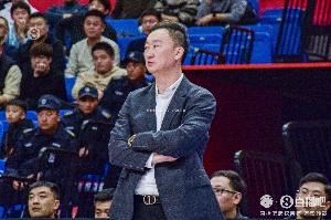 青島小伙子們國(guó)慶假期練兵忙！球隊(duì)一天兩練、一周放假一天