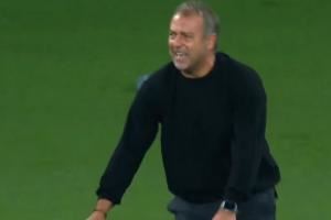 心態(tài)炸了！巴薩遭絕殺，弗里克表情崩潰蹲下又站起??