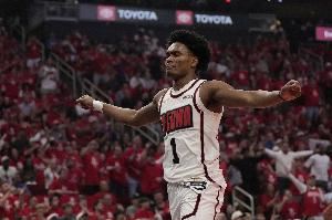 火箭自媒體：若阿門&謝潑德更上一層樓 那火箭新賽季沒理由不奪冠