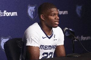 中規(guī)中矩！11號秀科沃德3投1中&6罰5中拿到7分4板2助2斷1帽