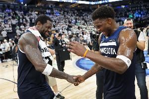 蘭德爾：經(jīng)過一個賽季的磨合 和愛德華茲的配合越來越默契