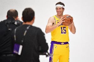 帕金斯：詹姆斯缺陣時(shí)里夫斯場均28分 本賽季他能成全明星