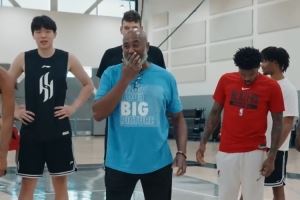 開拓者眾將休賽期野球局 楊瀚森對(duì)位克林根 郭昊文&盧尼現(xiàn)身