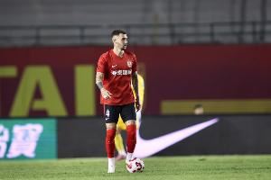 吉林體育：亞泰后衛(wèi)羅西奇大腿拉傷下場，很可能影響接下來的比賽