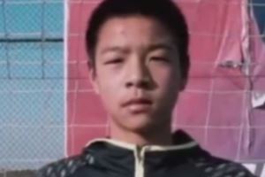 南通隊(duì)門將蔡天龍15歲就夢(mèng)想未來當(dāng)國門：撲出射門會(huì)讓自己自豪