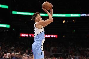 霍華德：都說丹尼爾斯的薪資低 我甚至都沒簽過1億美元的合同