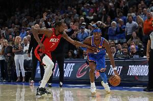 SGA：最后我準(zhǔn)備投籃杜蘭特也以為我要投他起跳了 我就造了犯規(guī)