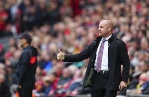 單賽季在11月前已有3任正式主帥，諾丁漢森林是英超歷史首隊(duì)