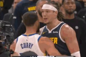 后羿VS呂布！庫里和戈登二人賽后擁抱致意簡單嘮兩句