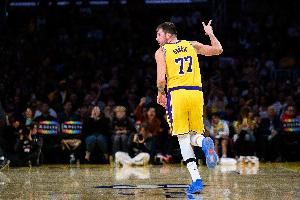 爆砍49分11板8助！Skip：上賽季季后賽這個東契奇在哪兒呢？