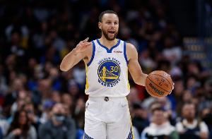 庫里：開局就是背靠背&4天3戰(zhàn) 我們贏了和掘金的硬仗 今晚也很拼