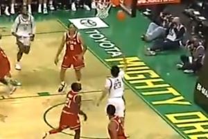 很帥啊！林葳接手遞手傳球順勢(shì)轉(zhuǎn)身擺脫防守 瀟灑上籃絲滑得分