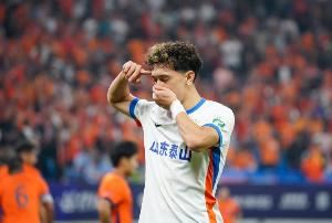 李小恒：韓鵬高強(qiáng)度訓(xùn)練幫我提升狀態(tài)，會盡快提升普通話水平