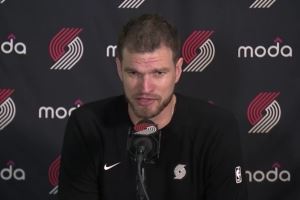 時間要自己爭??！斯普利特：我會觀察誰在主動沖搶 以此調(diào)整輪換