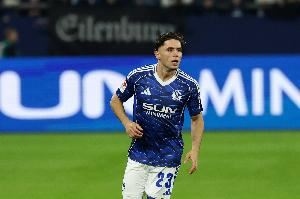 德天空：多隊有意沙爾克中場法烏齊，預(yù)計轉(zhuǎn)會費700萬至800萬歐元