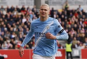 連續(xù)4個(gè)主場(chǎng)至少打入兩球，哈蘭德是福勒、蘇牙后英超歷史第3人