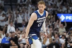 麥克丹尼爾斯：只要迪文岑佐繞掩護(hù)出來 第一時間找他投籃