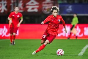 半島晨報(bào)：中超倒數(shù)第二輪比賽未同時(shí)開球，中超賽程再受詬病