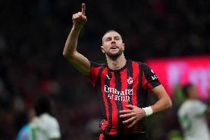 米體：加拉塔薩雷有意帕夫洛維奇，米蘭仍在考察吉拉等中衛(wèi)人選