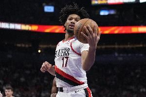 賽季場均18.1分4.9板！明天開拓者客戰(zhàn)熱火 夏普大概率出戰(zhàn)