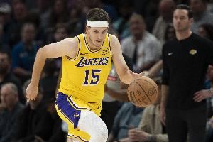 已經(jīng)連續(xù)2場！雷迪克：里夫斯明日能否出戰(zhàn)老鷹尚未確定