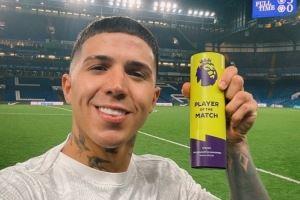 4次長傳全部成功！恩佐當(dāng)選切爾西vs狼隊(duì)英超官方全場最佳球員