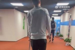 媒體人：泰山隊(duì)員彭嘯本人透露將因傷缺席一個(gè)月