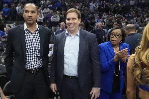 阿里納斯：濃眉&歐文傷缺都怪尼科？他就是替罪羊 老板根本不懂球