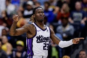 球迷高呼上自己！基翁·埃利斯：這是球迷們純粹的愛(ài) 我愛(ài)他們