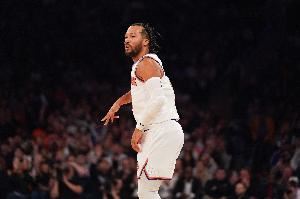 Shams：布倫森遭遇右腳踝一級(jí)扭傷 缺戰(zhàn)熱火&并接受每日評(píng)估