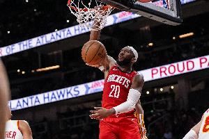 你的表演時間！奧科吉第3節(jié)搶斷&反擊&暴扣&三分 拿9分2板2斷